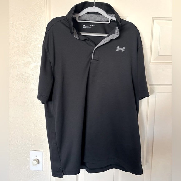 Men’s Under Armor black polo size XL  in great condition - Picture 1 of 4
